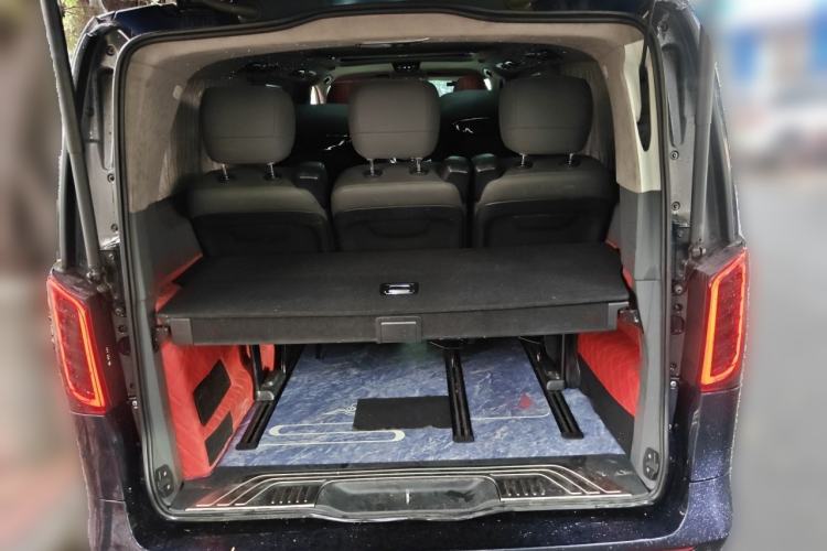 Used Mercedes-Benz V-Class 2017 V 260 L Prestige Edition Trunk