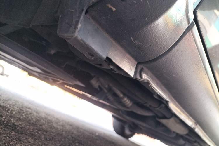 Used Mercedes-Benz V-Class 2017 V 260 Avantgarde Edition Chassis Front Left