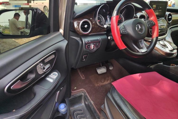 Used Mercedes-Benz V-Class 2017 V 260 L Prestige Extended Edition Driver Seat