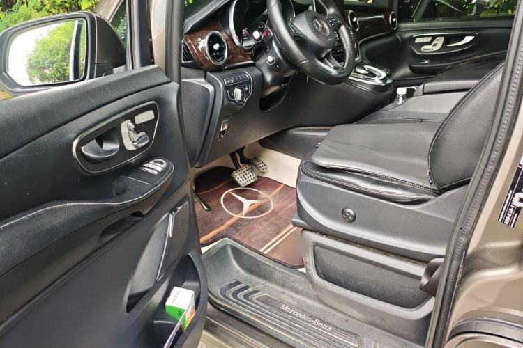Used Mercedes-Benz V-Class 2017 V 260 Prestige Edition Driver Seat
