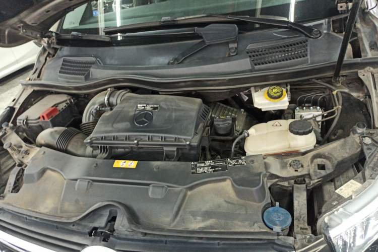 Used Mercedes-Benz V-Class 2017 V 260 L Prestige Extended Edition Engine Bay