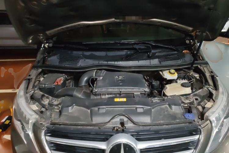 Used Mercedes-Benz V-Class 2017 V 260 L Prestige Extended Edition Engine Bay
