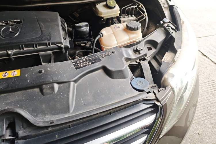 Used Mercedes-Benz V-Class 2017 V 260 Prestige Edition Engine Bay Left