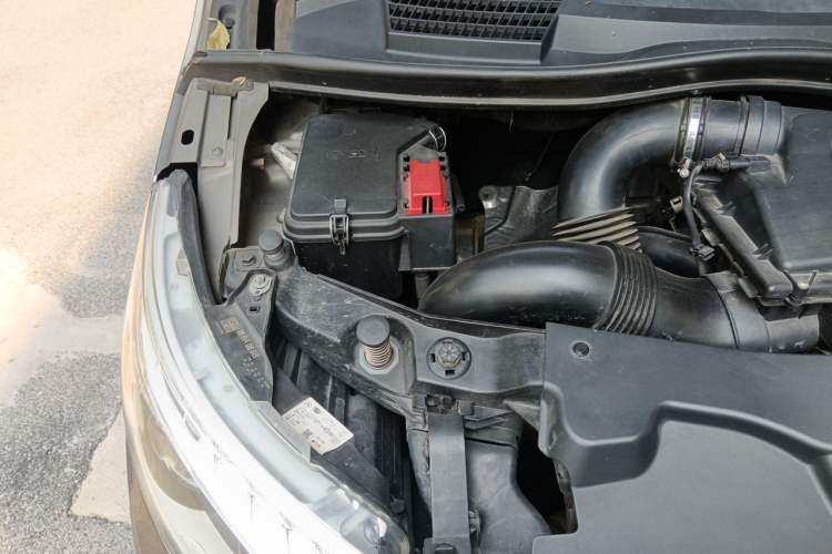 Used Mercedes-Benz V-Class 2017 V 260 L Prestige Extended Edition Engine Bay Right