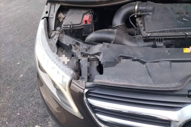 Used Mercedes-Benz V-Class 2017 V 260 Avantgarde Edition Engine Bay Right