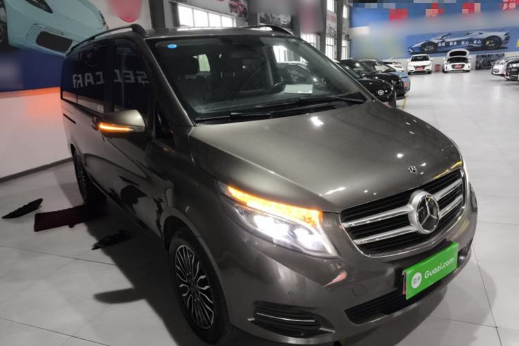 Used Mercedes-Benz V-Class 2017 V 260 Avantgarde Edition Exterior 1