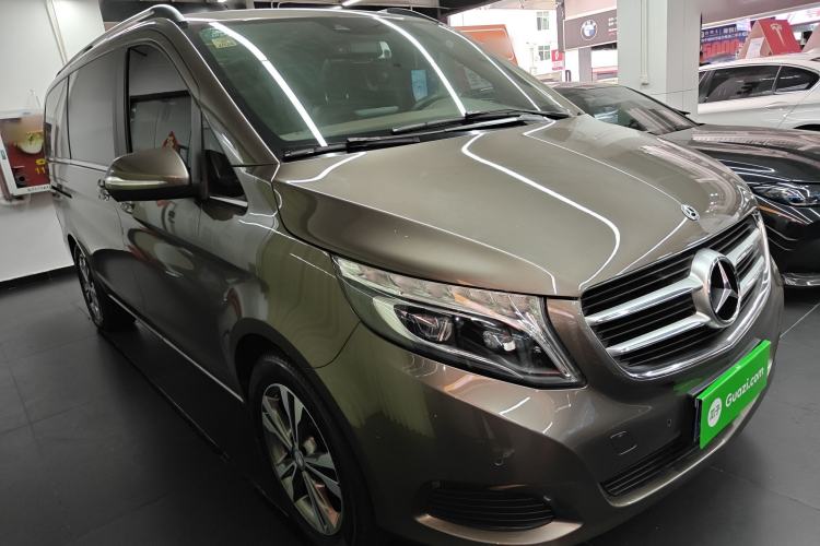 Used Mercedes-Benz V-Class 2017 V 260 Avantgarde Edition Exterior 1