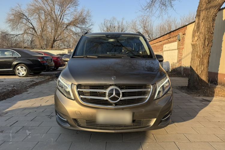 Used Mercedes-Benz V-Class 2017 V 260 Prestige Edition Exterior 1