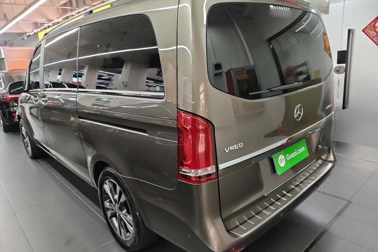 Used Mercedes-Benz V-Class 2017 V 260 Avantgarde Edition Exterior 2