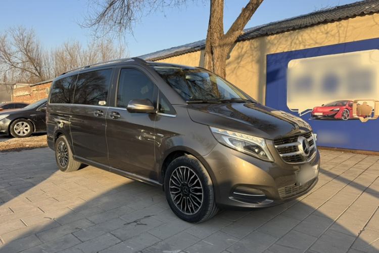 Used Mercedes-Benz V-Class 2017 V 260 Prestige Edition Exterior 2