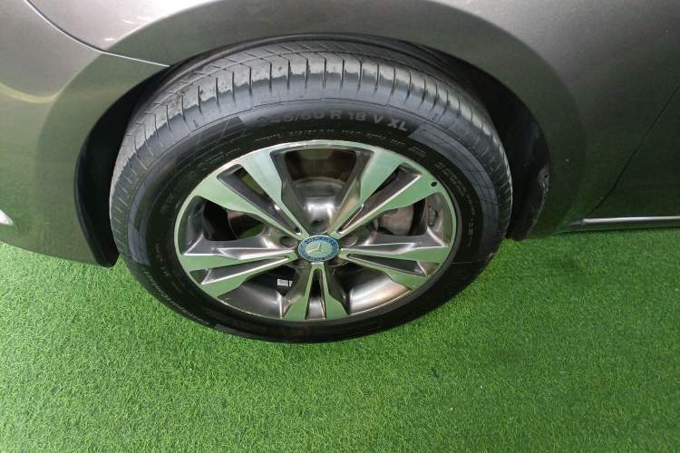 Used Mercedes-Benz V-Class 2017 V 260 Avantgarde Edition Exterior 7