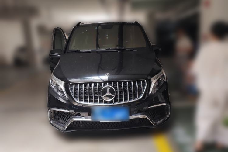 Used Mercedes-Benz V-Class 2017 V 260 Avantgarde Edition Front