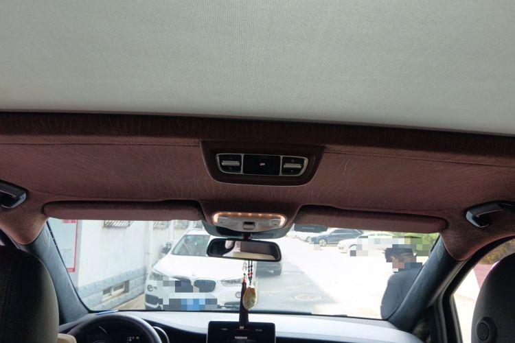 Used Mercedes-Benz V-Class 2017 V 260 L Prestige Extended Edition Headliner