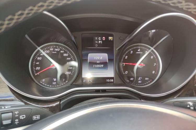 Used Mercedes-Benz V-Class 2017 V 260 L Prestige Extended Edition Instrument Cluster
