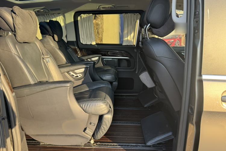 Used Mercedes-Benz V-Class 2017 V 260 Prestige Edition Interior 13