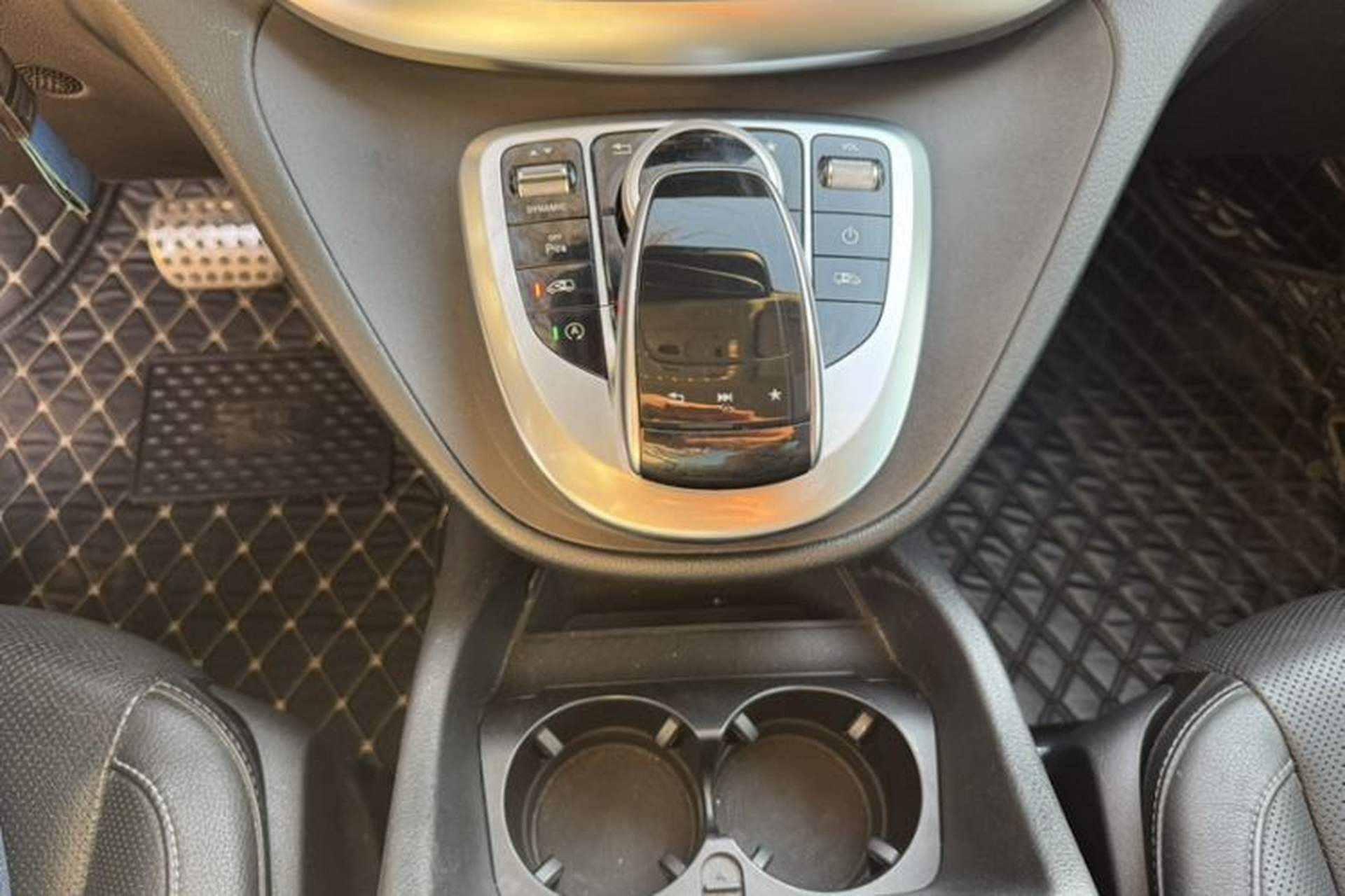Used Mercedes-Benz V-Class 2017 V 260 Prestige Edition Interior 5