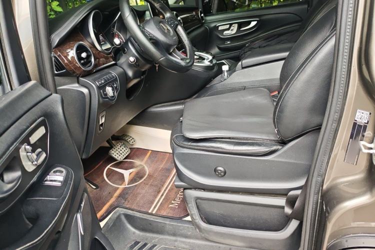 Used Mercedes-Benz V-Class 2017 V 260 Prestige Edition Left Front Seat