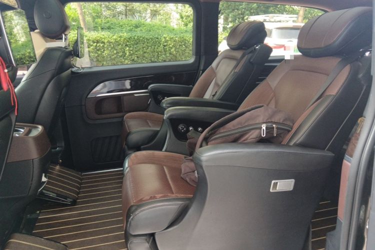 Used Mercedes-Benz V-Class 2017 V 260 L Prestige Extended Edition Left Rear Seat