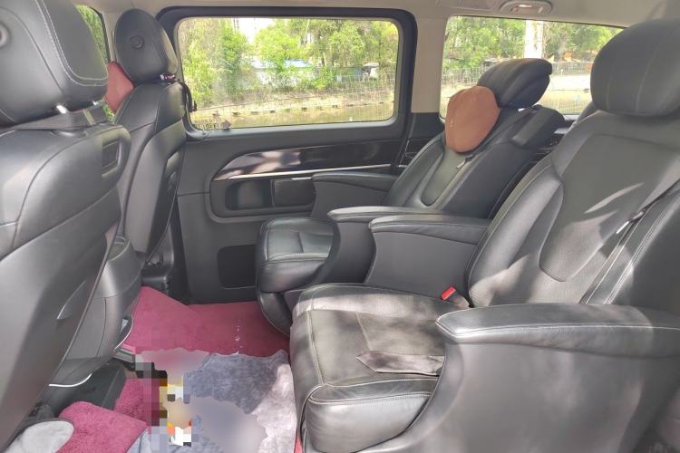 Used Mercedes-Benz V-Class 2017 V 260 L Prestige Extended Edition Left Rear Seat