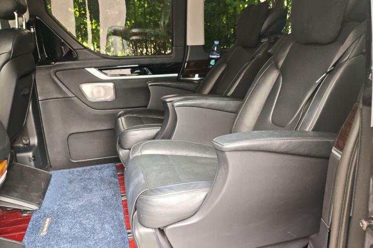 Used Mercedes-Benz V-Class 2017 V 260 Prestige Edition Left Rear Seat