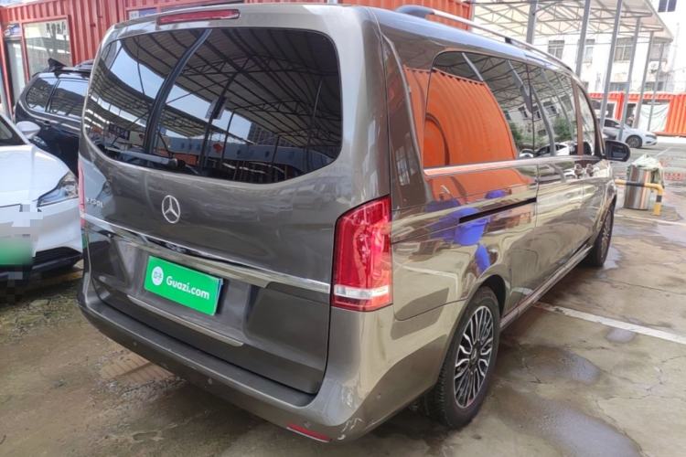 Used Mercedes-Benz V-Class 2017 V 260 L Prestige Extended Edition Rear Right 45 Deg