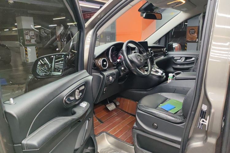 Used Mercedes-Benz V-Class 2017 V 260 Prestige Edition Driver Seat