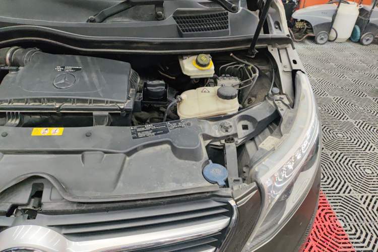 Used Mercedes-Benz V-Class 2017 V 260 Prestige Edition Engine Bay Left