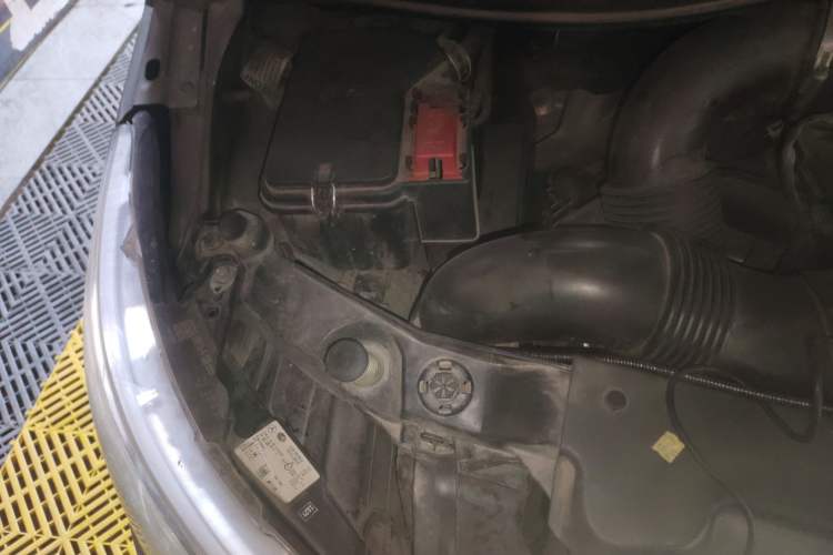 Used Mercedes-Benz V-Class 2017 V 260 L Prestige Extended Edition Engine Bay Right