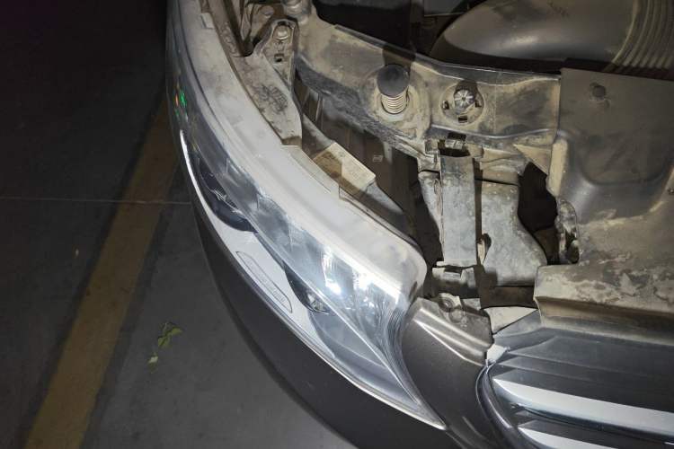 Used Mercedes-Benz V-Class 2017 V 260 L Prestige Extended Edition Engine Bay Right