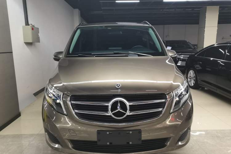 Used Mercedes-Benz V-Class 2017 V 260 Avantgarde Edition Front