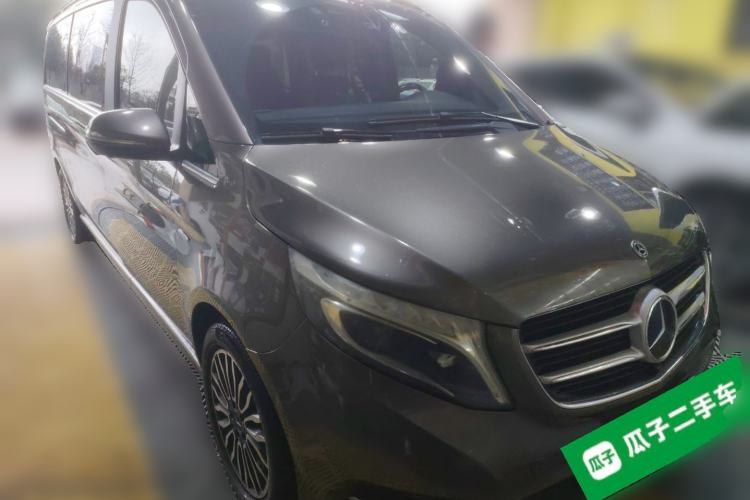 Used Mercedes-Benz V-Class 2017 V 260 L Prestige Extended Edition Front Right 45 Deg