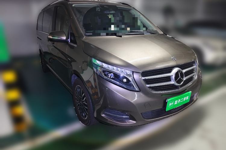 Used Mercedes-Benz V-Class 2017 V 260 Prestige Edition Front Right 45 Deg
