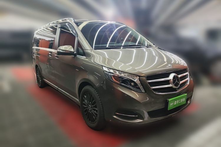 Used Mercedes-Benz V-Class 2017 V 260 Prestige Edition Front Right 45 Deg