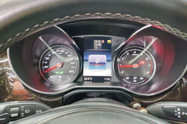 Used Mercedes-Benz V-Class 2017 V 260 Prestige Edition Instrument Cluster