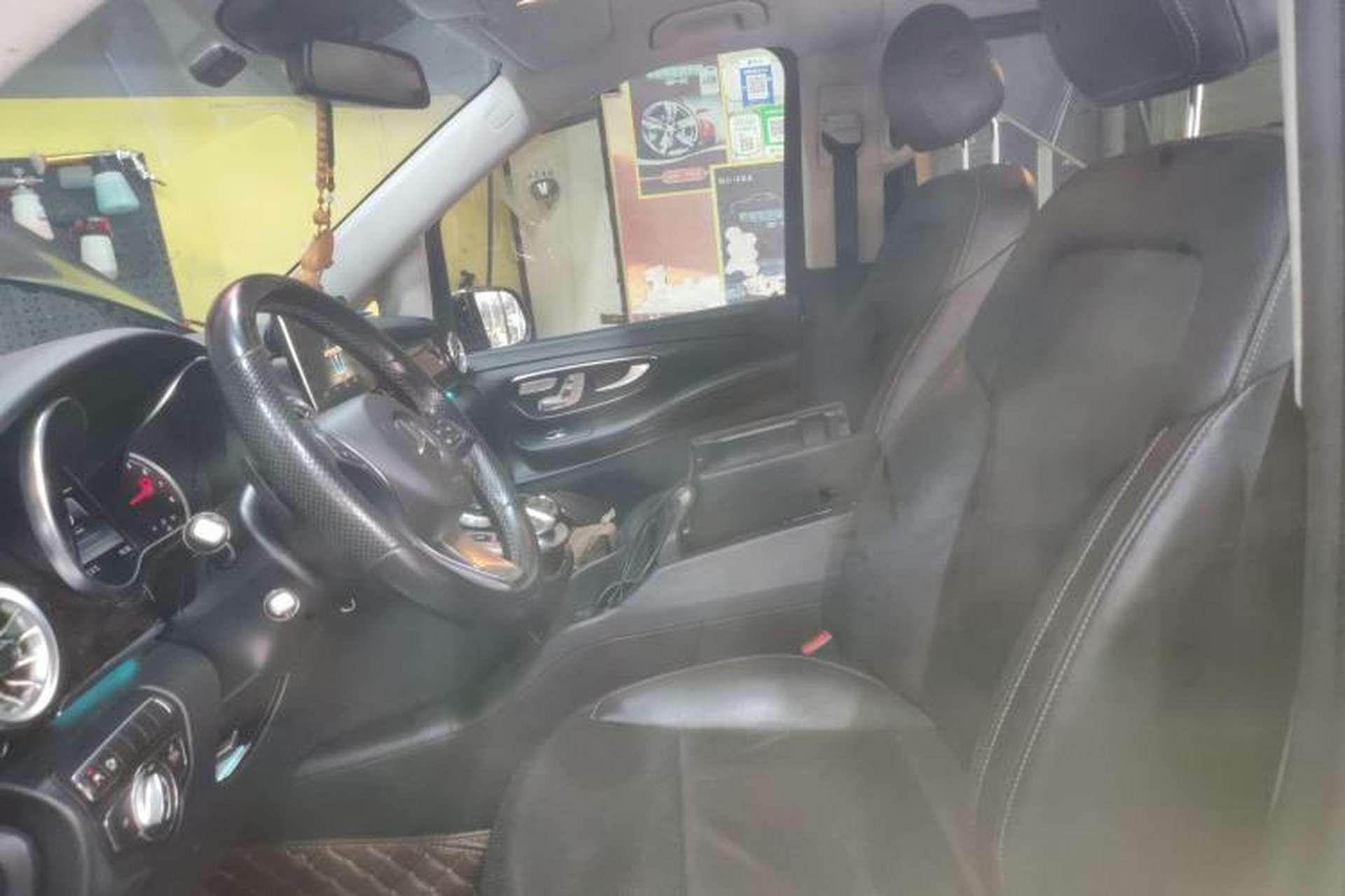 Used Mercedes-Benz V-Class 2017 V 260 L Prestige Extended Edition Left Front Seat