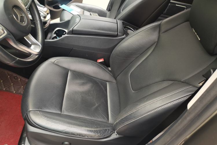 Used Mercedes-Benz V-Class 2017 V 260 L Prestige Extended Edition Left Front Seat