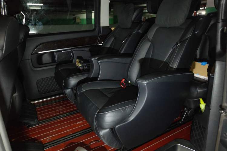 Used Mercedes-Benz V-Class 2017 V 260 L Prestige Extended Edition Left Rear Seat