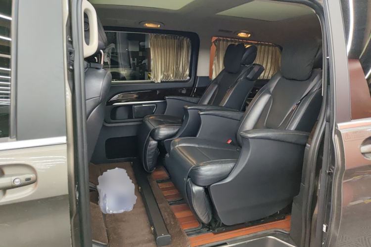 Used Mercedes-Benz V-Class 2017 V 260 Prestige Edition Left Rear Seat