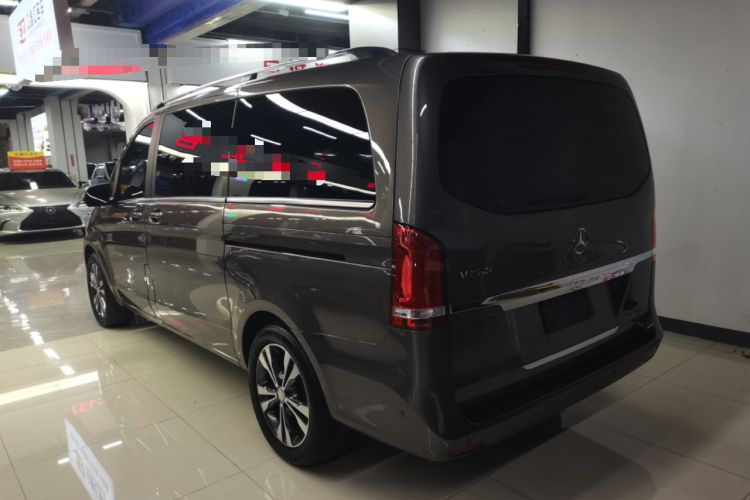 Used Mercedes-Benz V-Class 2017 V 260 Avantgarde Edition Rear Left 45 Deg