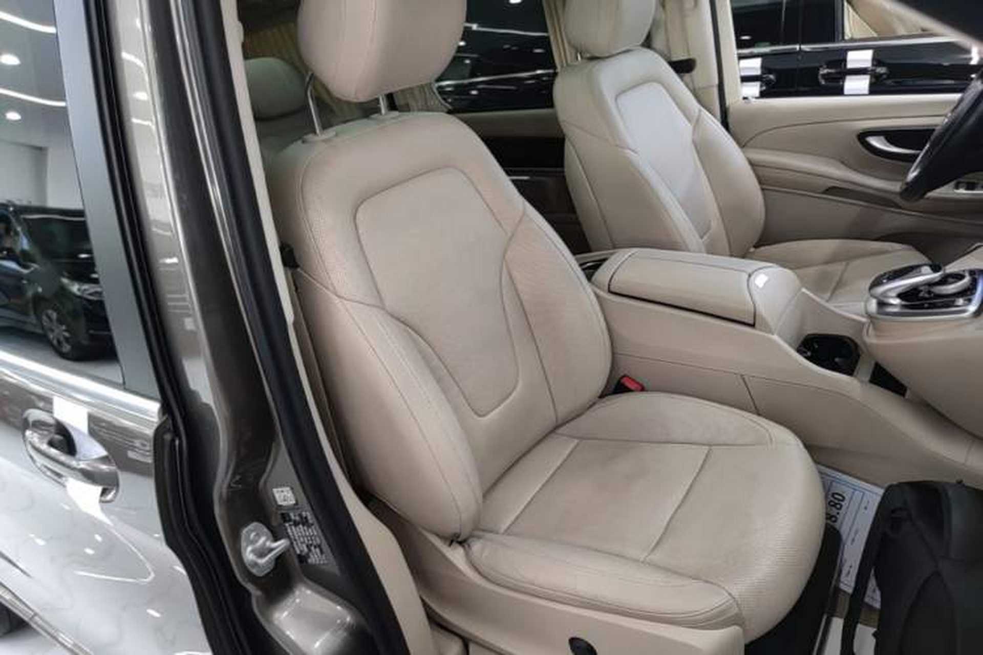 Used Mercedes-Benz V-Class 2017 V 260 L Prestige Extended Edition Right Front Seat