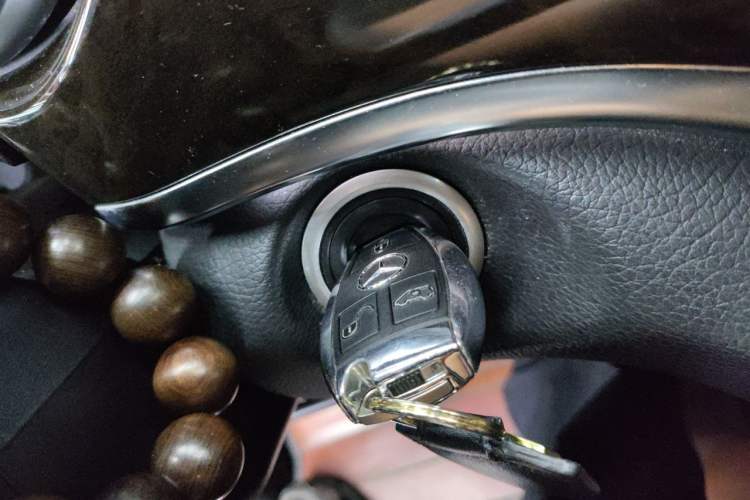Used Mercedes-Benz V-Class 2017 V 260 Prestige Edition Vehicle Key