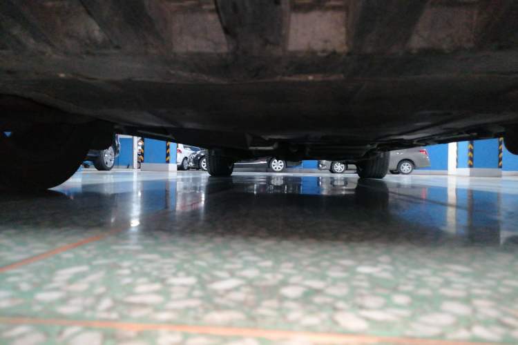 Used Mercedes-Benz V-Class 2017 V 260 Avantgarde Edition Chassis Front
