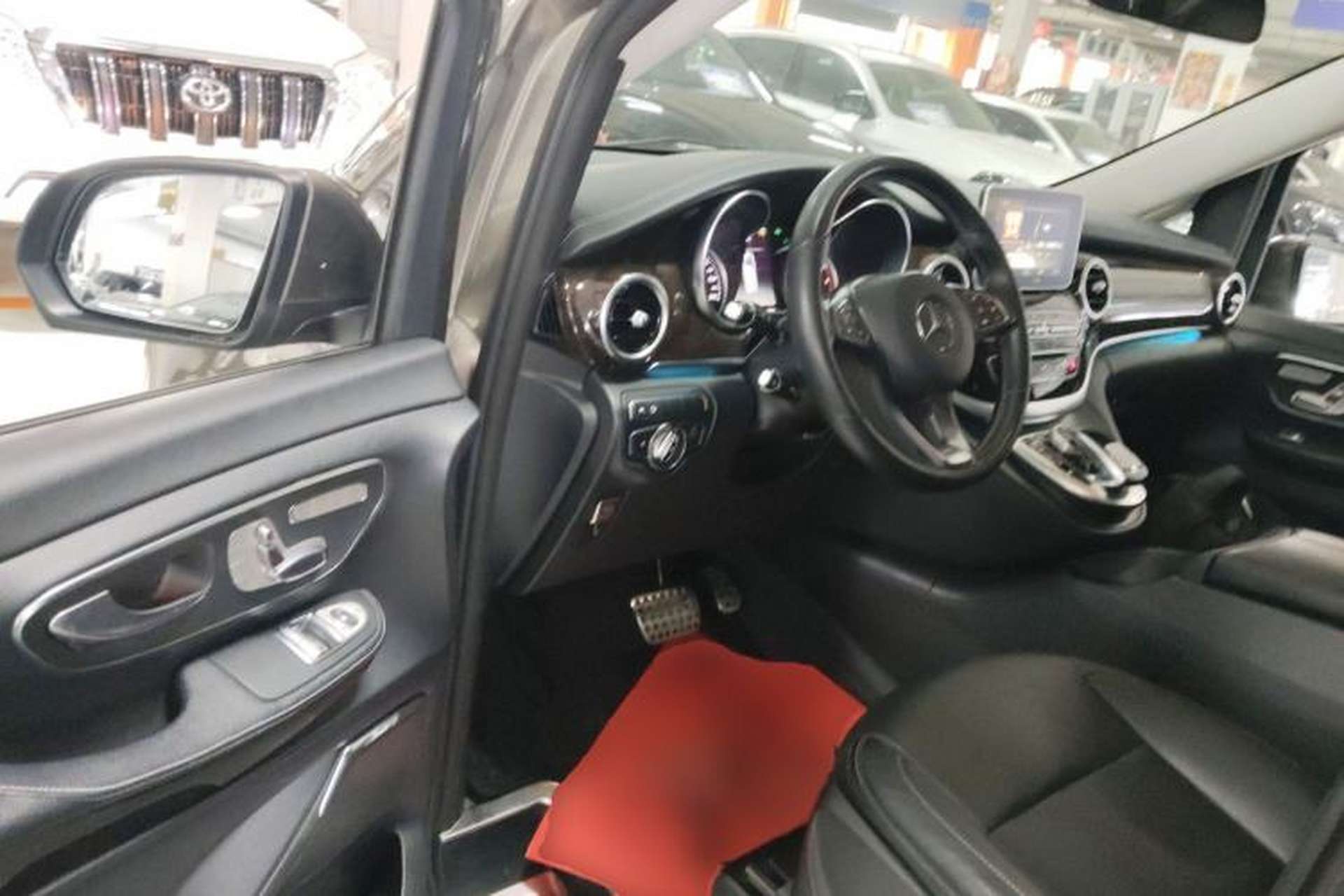 Used Mercedes-Benz V-Class 2017 V 260 Prestige Edition Driver Seat