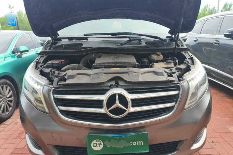 Used Mercedes-Benz V-Class 2017 V 260 Avantgarde Edition Engine Bay