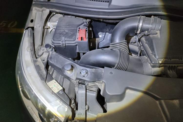 Used Mercedes-Benz V-Class 2017 V 260 Avantgarde Edition Engine Bay Right