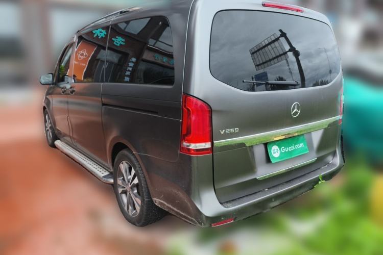 Used Mercedes-Benz V-Class 2017 V 260 Avantgarde Edition Rear Left 45 Deg