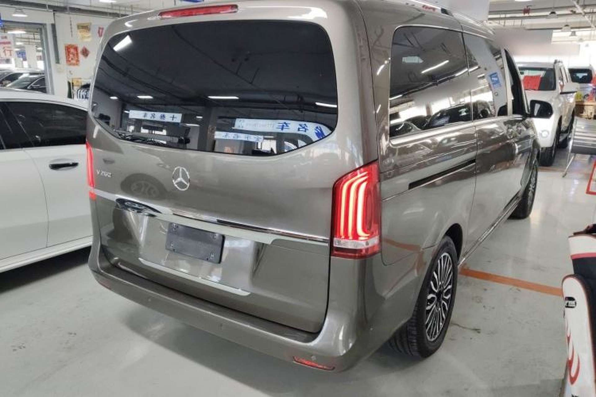 Used Mercedes-Benz V-Class 2017 V 260 Prestige Edition Rear Right 45 Deg