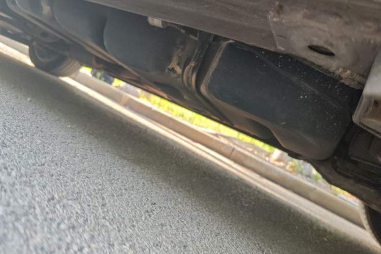 Used Mercedes-Benz V-Class 2017 V 260 Avantgarde Edition Chassis Rear Left