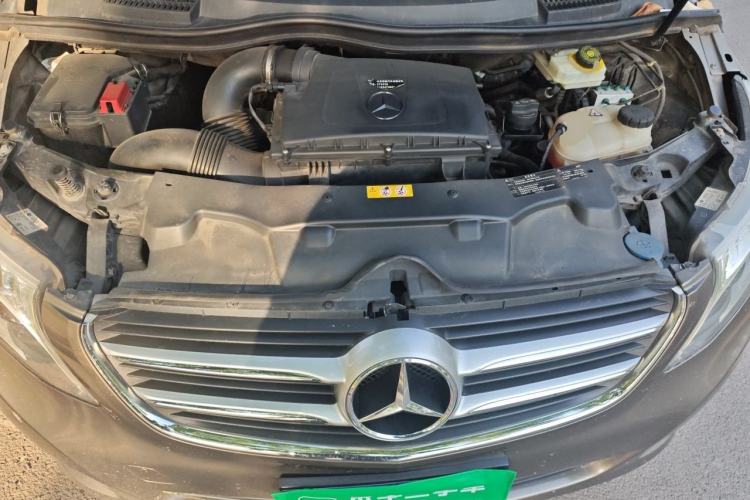 Used Mercedes-Benz V-Class 2017 V 260 Avantgarde Edition Engine Bay