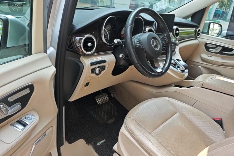 Used Mercedes-Benz V-Class 2017 V 260 Prestige Edition Driver Seat